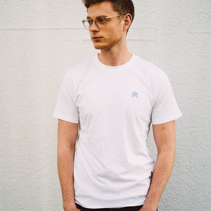 Shirt Weiß mit Logo-Stick Blau L